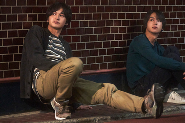 北村匠海×中川大志×松岡茉優×古川琴音「スクロール」理想と現実の間で想いが交錯する場面写真披露(映画.com)