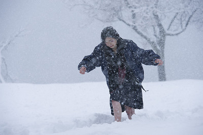 15歳で集団性的暴行を受けた女性の手記を映画化、『私は絶対許さない』特報（CINRA.NET）