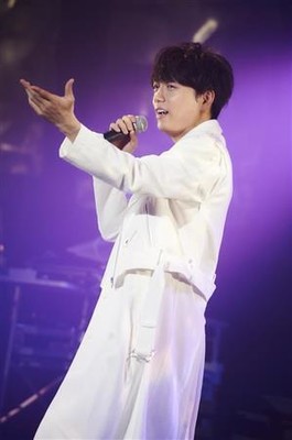 山崎育三郎、１４００人の観客を魅了「最高のスタートが切れました」（サンケイスポーツ）