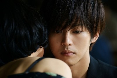 松坂桃李、極限の“性描写”に挑む！　R18＋の主演映画「娼年」特報完成（映画.com）