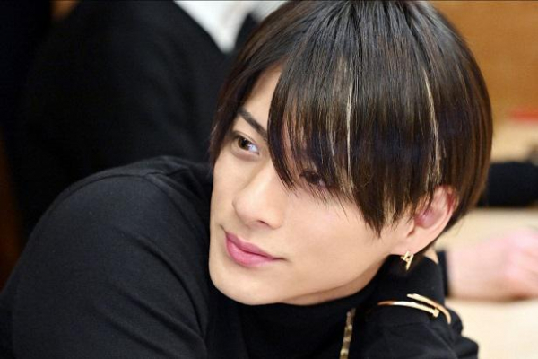 平野紫耀“黒崎”のホスト風変身に視聴者ときめくも、ラストの展開に心配の声＜クロサギ＞(WEBザテレビジョン)