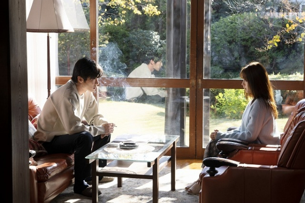 田中圭が怖すぎる　「月の満ち欠け」有村架純と臨んだ夫婦役、緊迫の演技合戦シーンが披露(映画.com)