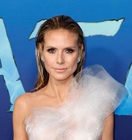 ハイディ・クルム、全身の肌が透ける「チュールだけ」のドレスで映画『アバター』のプレミアに出席！(Harper’s BAZAAR（ハーパーズ バザー）)