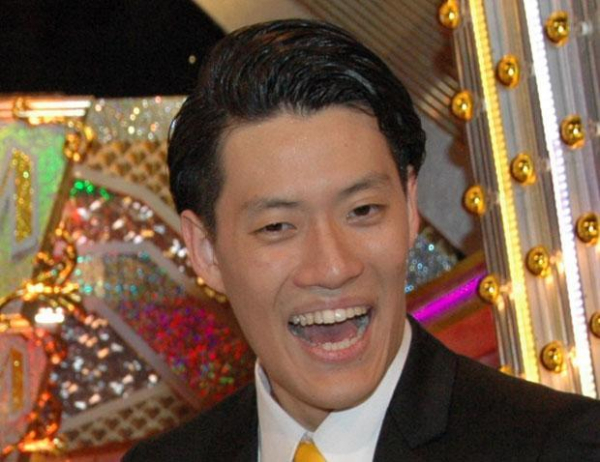 チュート徳井と対照的…霜降り粗品、ギャンブル癖で口座残高「717円」も人気の理由は〈dot.〉(AERA dot.)