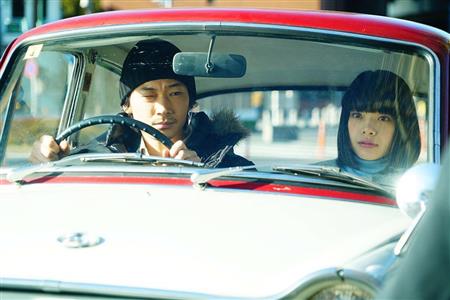 綾野剛にもひるまない岸井ゆきのの怪演　映画「ホムンクルス」(夕刊フジ)