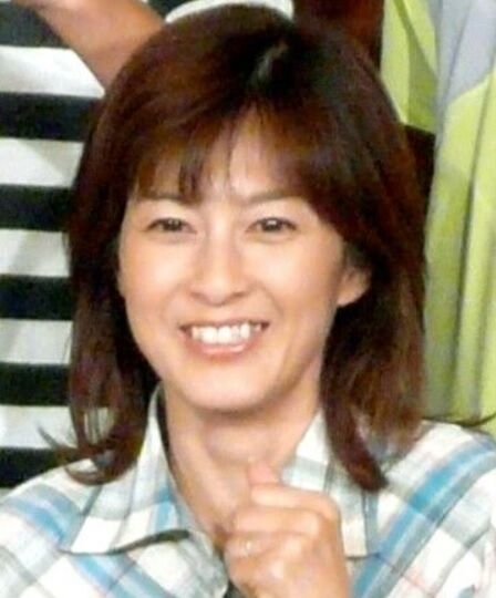 ５６歳・森尾由美、孫をめでる姿が「可愛すぎるおばあちゃん」と反響！手編みおくるみ、可愛い孫の顔出しも(スポーツ報知)