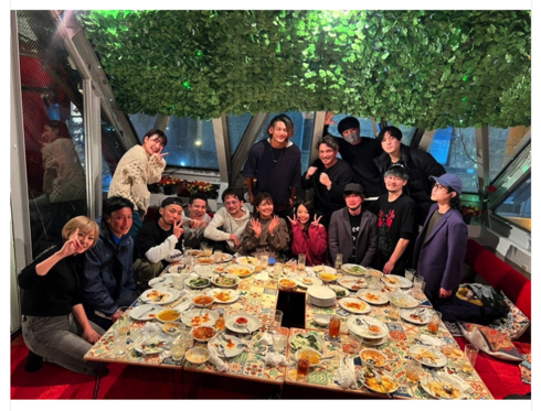 「あなたは何人分かった？」“あいのり”桃、クロ、聖二ら15人集結の忘年会　現在の鉄平に「やっぱりイケメンなんだなぁ」(ねとらぼ)