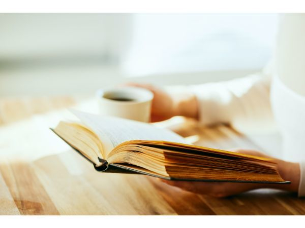 【50・60代女性】年末年始に読みたい本80冊を一気にご紹介します！(ハルメク365)