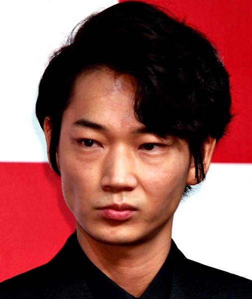 綾野剛は佐久間由衣との結婚で「ガーシー砲被弾」の後遺症を乗り越えられるか？(日刊ゲンダイDIGITAL)