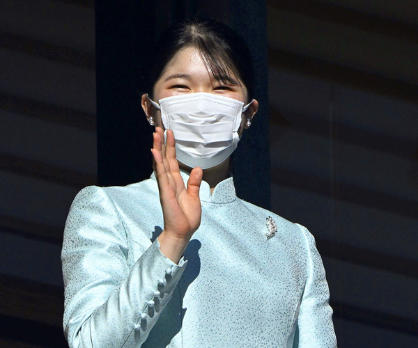 日ごと評価高まる愛子さまは、どういう人か？ 母・雅子さまを守り続けた体験が人柄に【皇室のトリビア】(日刊ゲンダイDIGITAL)