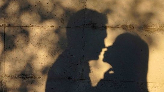 『東京ラブストーリー』『101回目のプロポーズ』『ひとつ屋根の下』。青春期を「月9」とともに過ごし、現実で憧れの「赤名リカの台詞」を使うも迎えた無様なエンディングとは(婦人公論.jp)