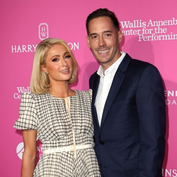 パリス・ヒルトンがママに! 代理母出産で息子が誕生(ELLE DIGITAL)