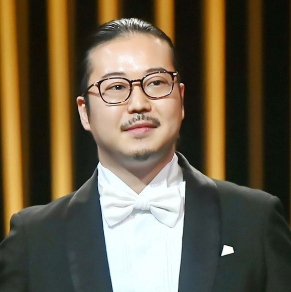 幼なじみと電撃結婚・妊娠発表　ピアニスト反田恭平は直前に「1歳年上の金髪ロシア女性」と離婚していた(文春オンライン)