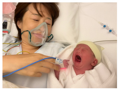 「高齢出産で不安でした」　43歳のあやまん監督、出産＆12歳年下男性と結婚　ママタレにも意欲(ねとらぼ)