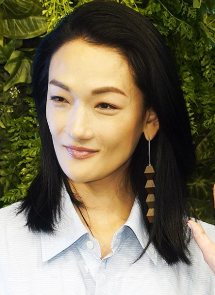 長男に「ぼく、生まれてこなきゃ、よかった」と告げられ…冨永愛が味わった“数々の逆境”(文春オンライン)