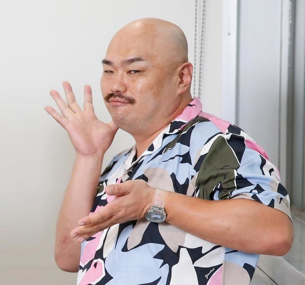 クロちゃん&新恋人リチに「秋までに結婚希望」情報…披露宴中継に「水ダウ」が秋波か(日刊ゲンダイDIGITAL)