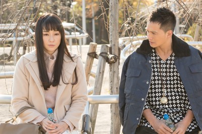 禁断のキスパレード！“不倫ゲス女”釈由美子も登場「明日きみ」（シネマトゥデイ）