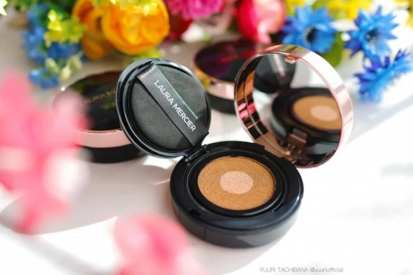 【ローラ メルシエ】新作クッションファンデが大優勝！ 発売前から話題のアイテムを実際にお試し(MORE)