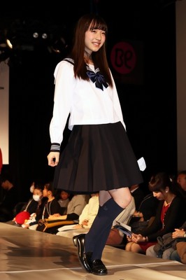 注目のCM美少女・内田珠鈴、『第5回日本制服アワード』でネクストブレイク賞受賞　清純派セーラーでウォーキング（デビュー）