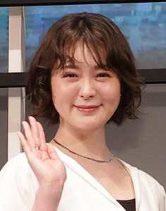 貫地谷しほり、NHKドラマ「大奥」撮了を報告　夫からのねぎらいの花束に「素敵な旦那様」(日刊スポーツ)