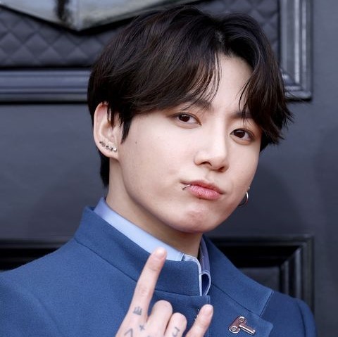 BTSジョングクの彼女はきっと大変！ ファンのプロポーズの答えに悶絶(25ans（ヴァンサンカン）)