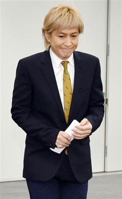 側近に恵まれなかった小室哲哉、不倫の責めから逃れるための引退（夕刊フジ）