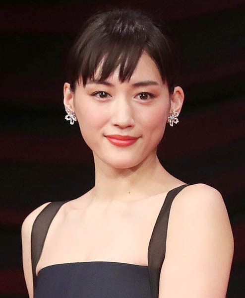 綾瀬はるか元スパイ役で“ムキムキボディー”も…大作続きでささやかれ始めた「心配事」(日刊ゲンダイDIGITAL)