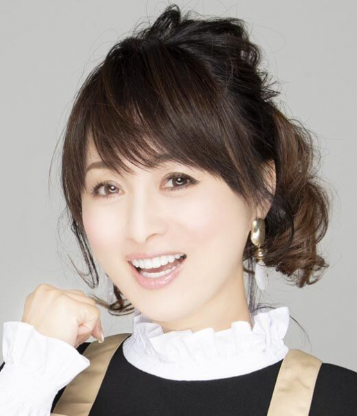 ５３歳・渡辺美奈代、創作ひな祭りご飯に「手作りなの！？」「プロ顔負け」と騒然…花のリースサラダなど(スポーツ報知)