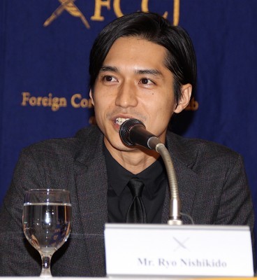 錦戸亮、ジャニーズ初の会見で流ちょうな英語で挨拶「死ぬほど緊張した！」（Movie Walker）