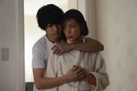 仲里依紗＆山田裕貴がベッドイン!? 「ホリデイラブ」（cinemacafe.net）
