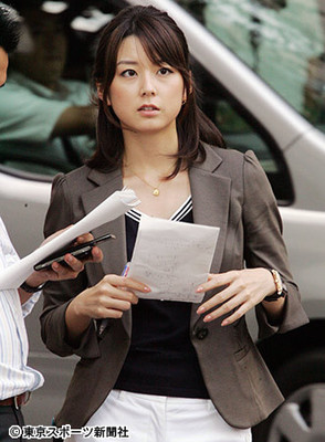 フジ「車内不倫」の秋元優里アナを“生殺し”（東スポWeb）