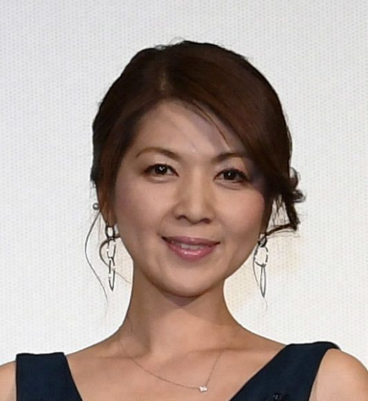 美容室で黒髪になった飯島直子「ふだん野球はあまりみませんが、みてますよ」侍ジャパン応援に共感の声も(中日スポーツ)