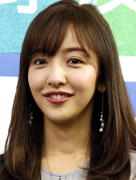 板野友美「アスリートの妻＆ママタレ枠」2冠達成にリーチ！ 落ち目→露出増も夫の球団が困惑するワケ(日刊ゲンダイDIGITAL)