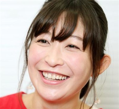 ３６歳・小野真弓が８年ぶりに写真集を発売　大人の魅力？「おなかもプニってなっている」（夕刊フジ）