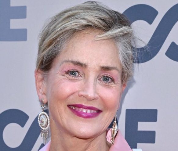 “ノーパン”で話題になった女優が明かす苦悩「役柄のせいで親権を失った」(女子SPA！)