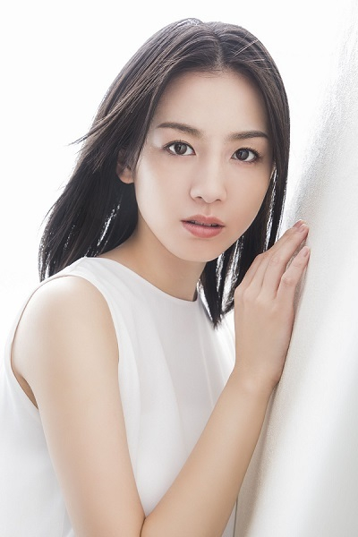 桜庭ななみ、家でキャンドルを焚きながら聴く名曲は？(J-WAVE NEWS)