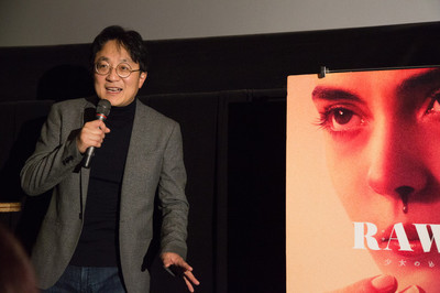 町山智浩が「RAW」イベントでトーク「このストーリーで感動に持っていくか！」（映画ナタリー）