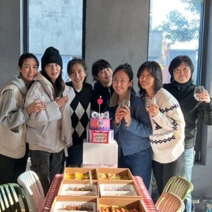 「キム・ヘスとソン・ユナのおかげ」　イ・テラン、10年来の友情アピール(朝鮮日報日本語版)