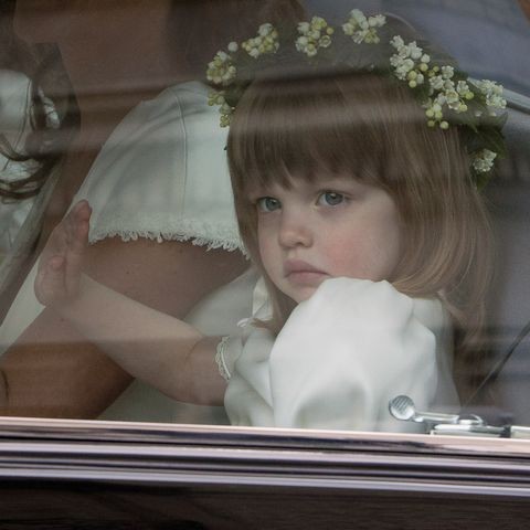 天使♡ カミラ王妃の“最も有名な孫”、エリザ・ロープスに注目！(25ans（ヴァンサンカン）)