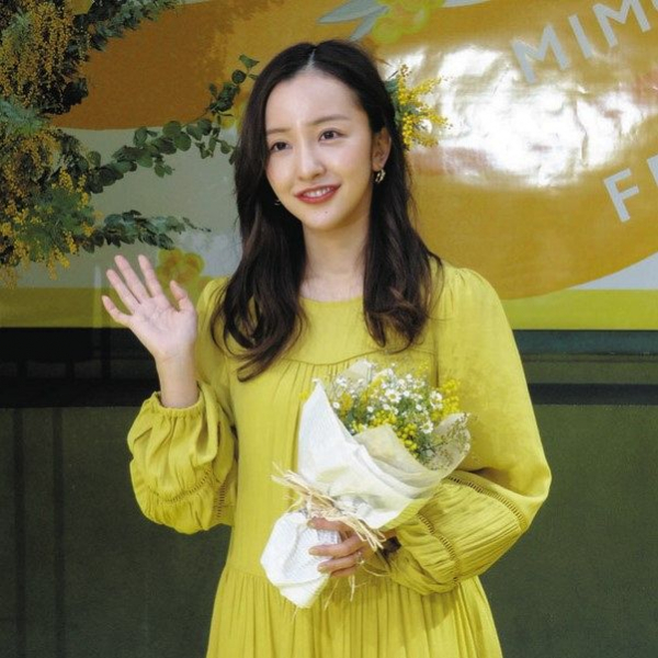 「近くで応援させてもらえた事に感謝」板野友美が夫・高橋奎二とのWBC”金メダル2ショット”(中日スポーツ)