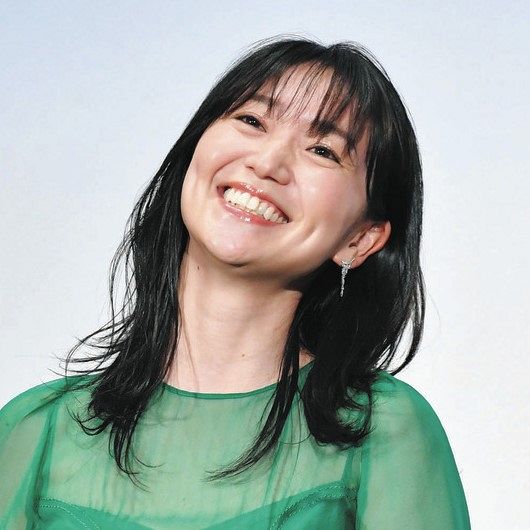 大島優子、元AKB・宮沢佐江とのデートショット公開「行きたかったスフレやさんに2人で行ってきた」(中日スポーツ)