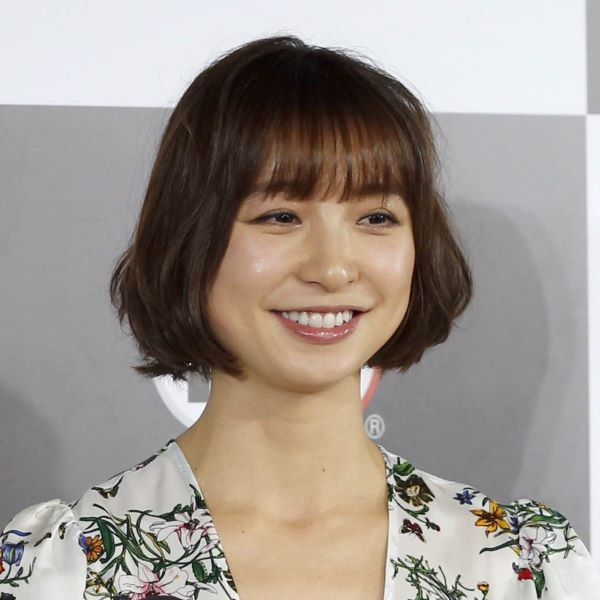篠田麻里子インスタで育児再開アピール開始? 愛娘との旅行の様子やお弁当を相次ぎ投稿(日刊ゲンダイDIGITAL)