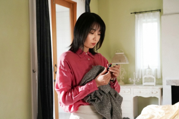 稲森いずみ“陽子”、夫の不倫を察知し疑心暗鬼…“ドロ沼”予感させる開幕に衝撃<夫婦が壊れるとき>(WEBザテレビジョン)