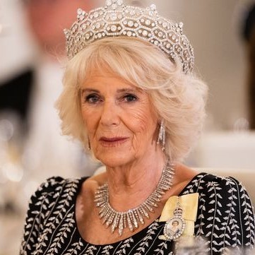 カミラ王妃、実は3人姉弟の長女!妹と弟はどんな人物なのか紐解く(コスモポリタン)