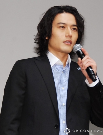 蕨野友也、一般女性との結婚を発表　『ウルトラマンブレーザー』主演発表にあわせ　『ドライブ』“ハート様”をブレンも祝福「お幸せに」(オリコン)