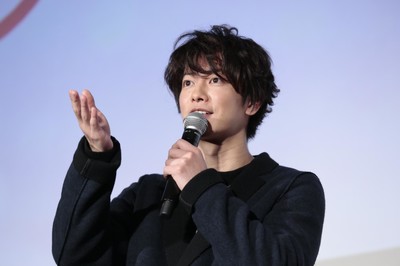 佐藤健、憧れのバレンタインは「下駄箱で」 学生時代はモテなかったと告白（AbemaTIMES）