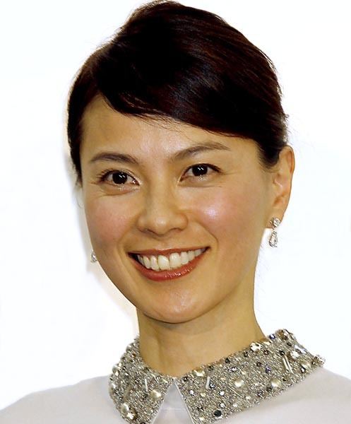 “バカ息子”落書き騒動から続く江角マキコのお騒がせ遍歴…今度は息子の母校と訴訟沙汰(日刊ゲンダイDIGITAL)