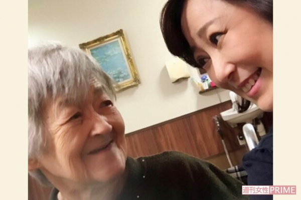 つちやかおり「認知症の母の死に際に会えなかった」今でも残る自責の念と、後悔から取得した資格(週刊女性PRIME)