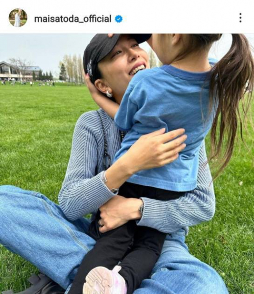 「ママだね～」里田まい、子供を愛おしそうに見つめる2SHOTに反響「娘ちゃん大きくなりましたね」(E-TALENTBANK)