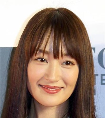 浦和・槙野＆高梨臨、婚姻届提出！「西郷どん」撮影の合間をぬって（サンケイスポーツ）